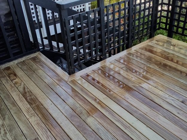 Pine deck, Mt Eden